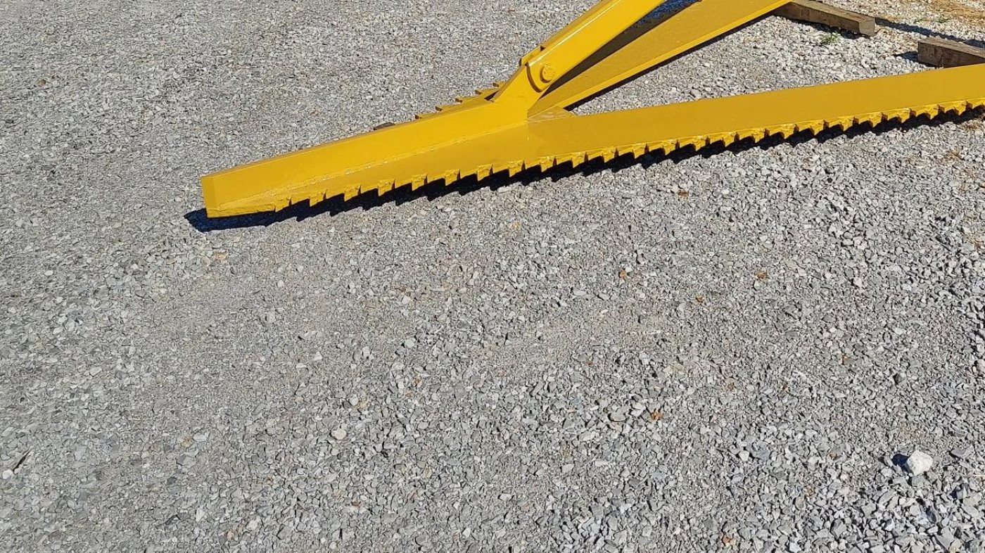 The patented tooth bar on a Perfect Tree Saw, photographed at the shop